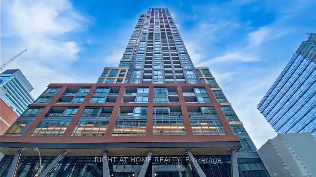108 Peter Street Unit 4013, Downtown Toronto / Waterfront