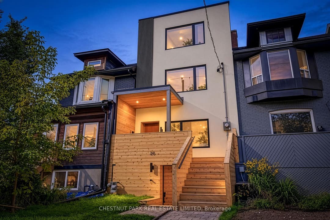 26 Caroline Avenue, Riverdale / Leslieville
