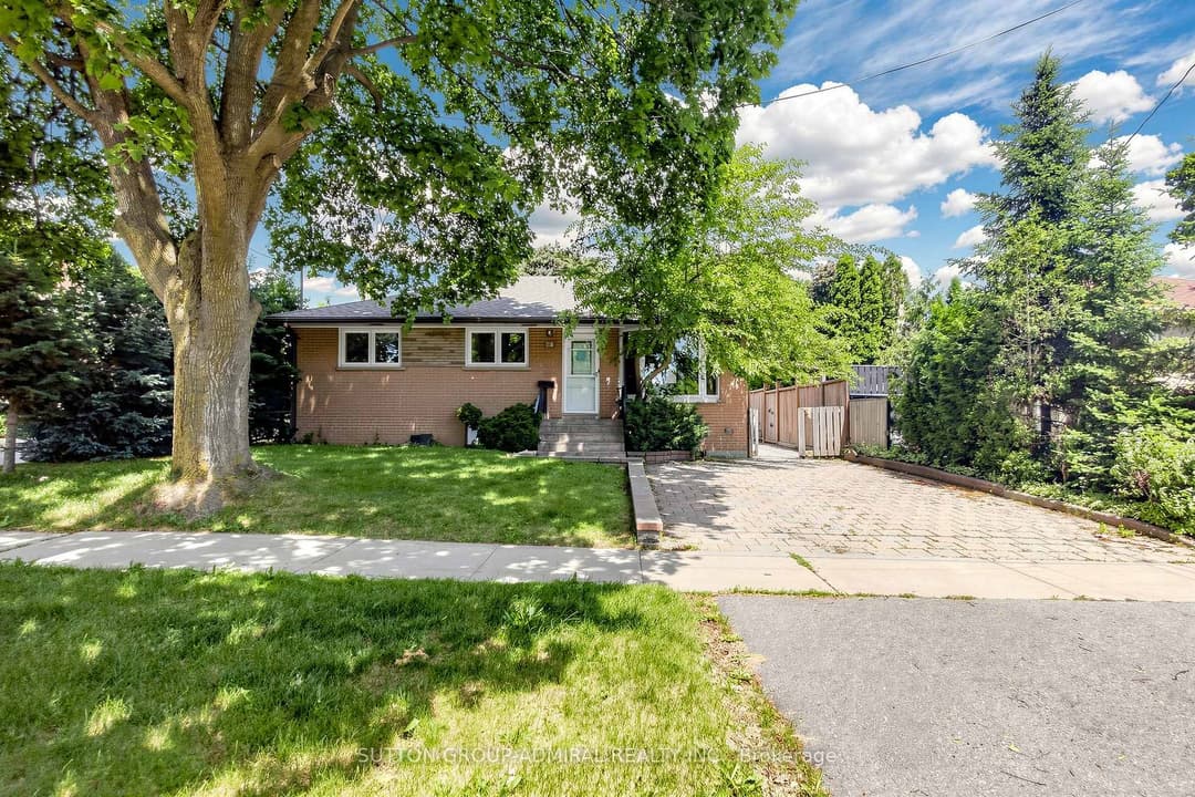 34 Paragon Road, Etobicoke (Kingsview Village / Humber Heights)