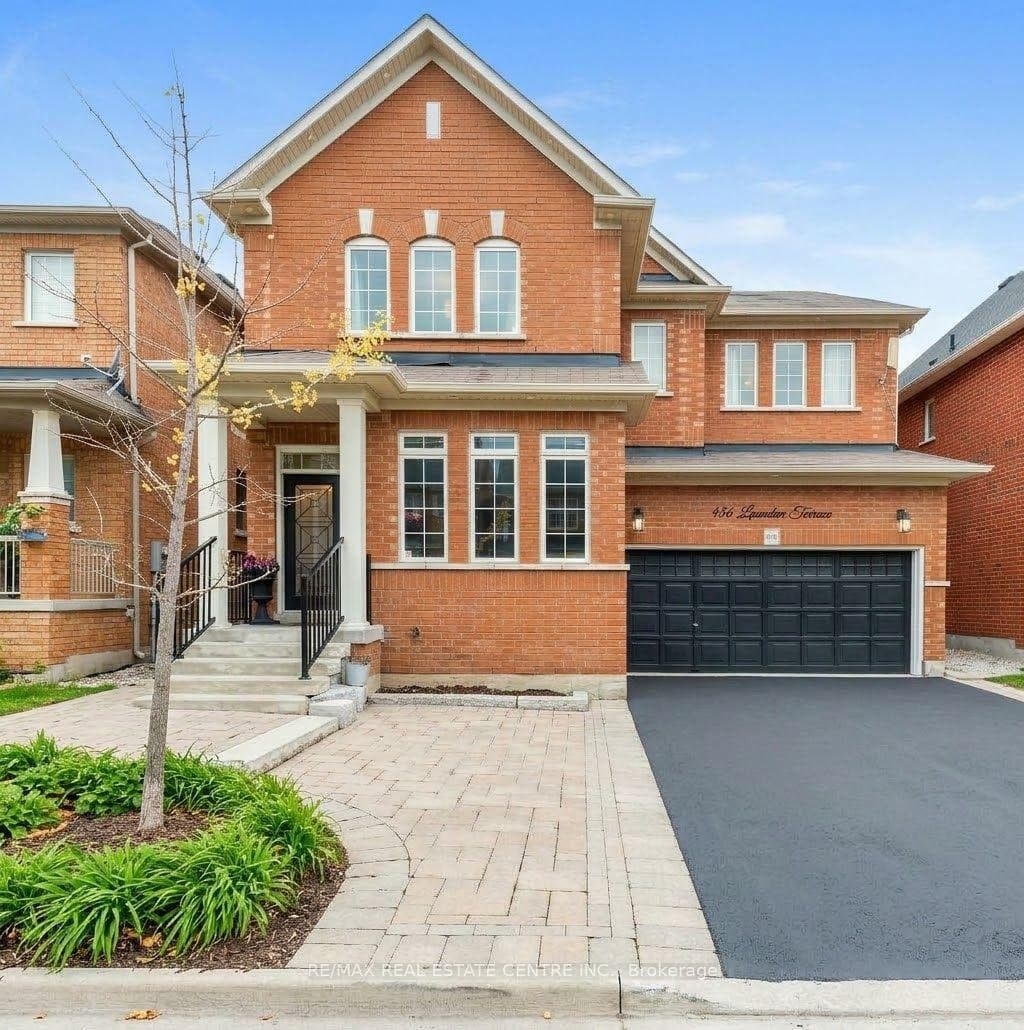 456 Laundon Terrace, Milton