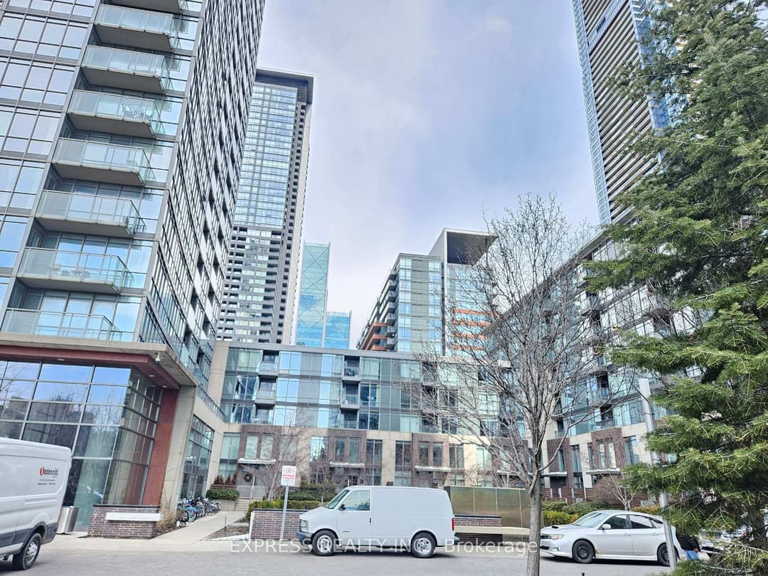 15 Fort York Boulevard Unit 705, Downtown Toronto / Waterfront