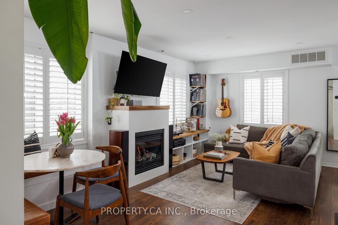 12 Sudbury Street Unit 819, Downtown Toronto / Waterfront