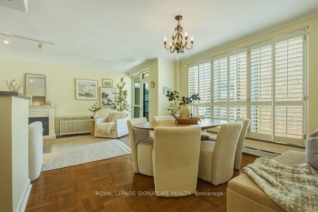 30 Elm Avenue Unit 203, Rosedale / Moore Park