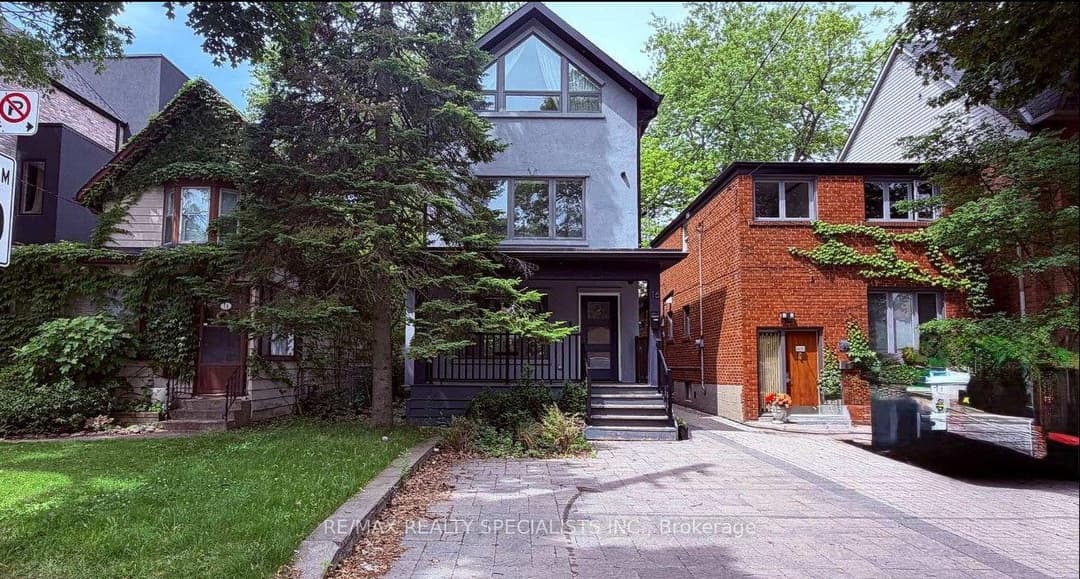 16 Woodlee Road, The Beaches / Upper Beaches