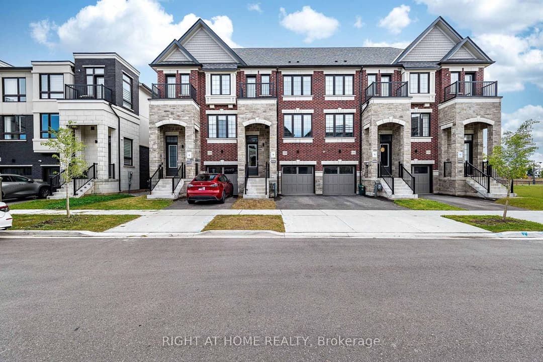 1330 Shevchenko Boulevard, Oakville