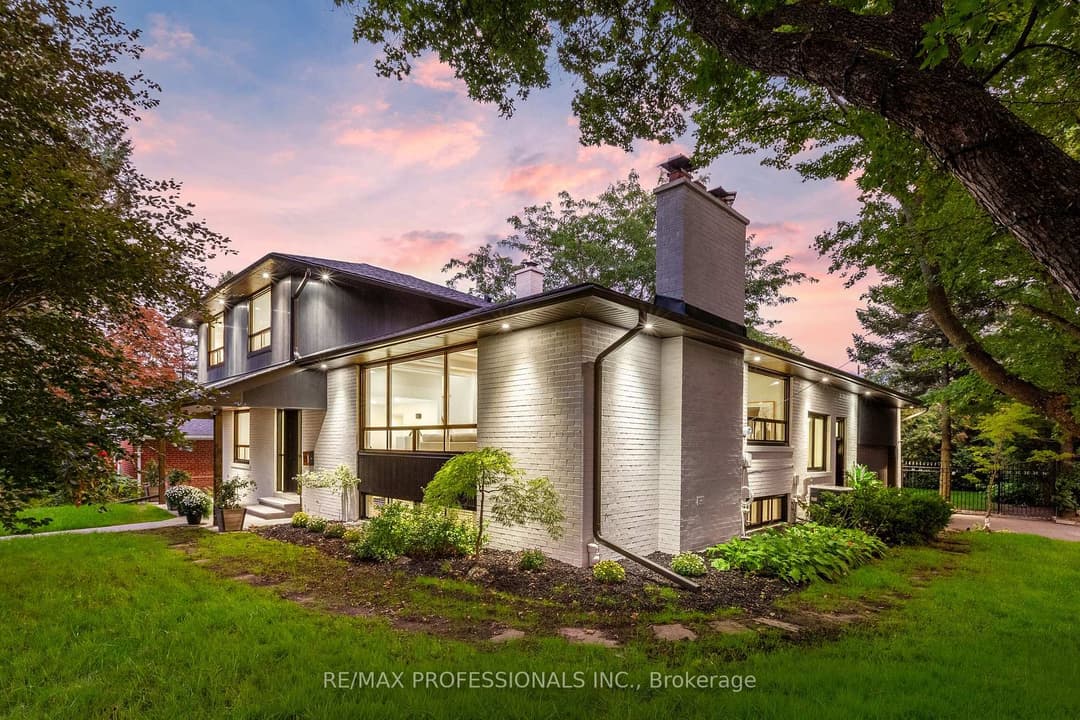 15 Bell Royal Court, Etobicoke (Islington / Rexdale)