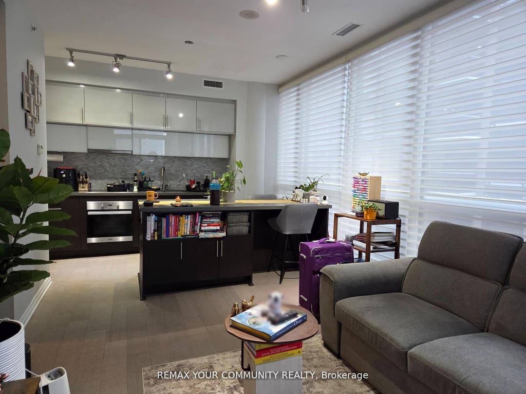 8 Mercer Street Unit 1208, Downtown Toronto / Waterfront