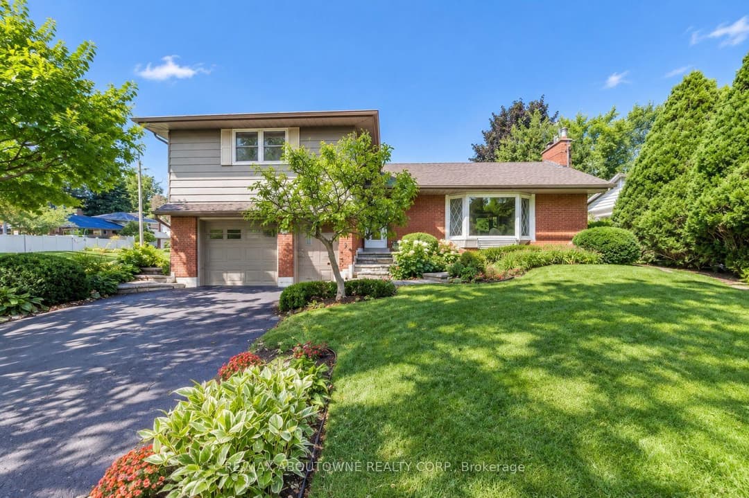 3143 South Drive, Burlington