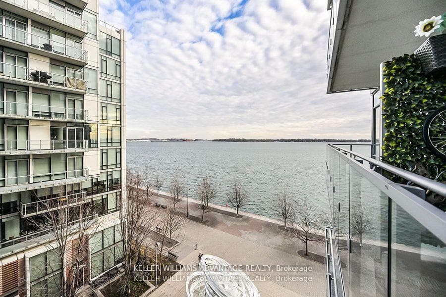 29 Queens Quay Unit 616, Regent Park / Cabbagetown / St. James Town