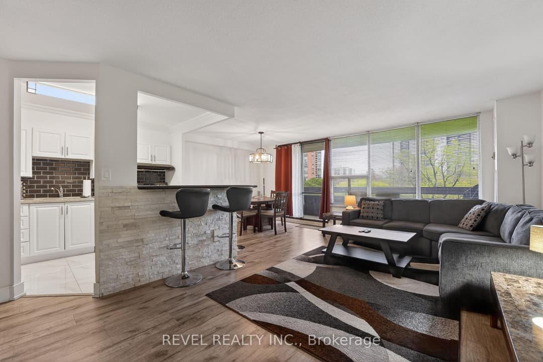 11 Wincott Drive Unit 403, Etobicoke (Kingsview Village / Humber Heights)