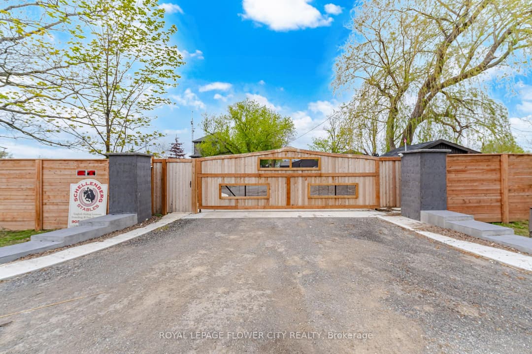 2483 Burnhamthorpe Road, Oakville