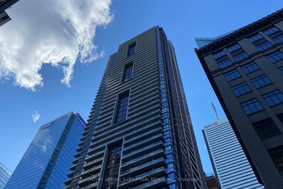 70 Temperance Street Unit 1409, Downtown Toronto / Waterfront