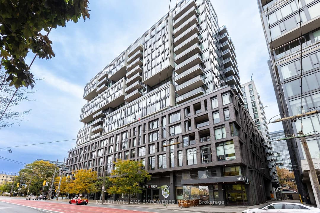 111 Bathurst Street Unit 717, Downtown Toronto / Waterfront