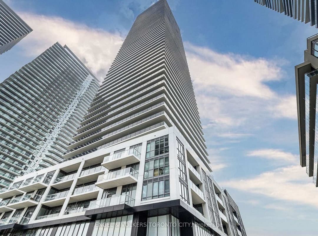70 Annie Craig Drive Unit TH104, Liberty Village / Parkdale / South Parkdale