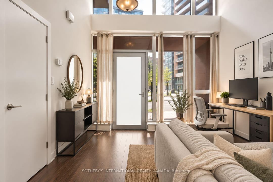 20 Bruyeres Mews Unit TH7, Downtown Toronto / Waterfront