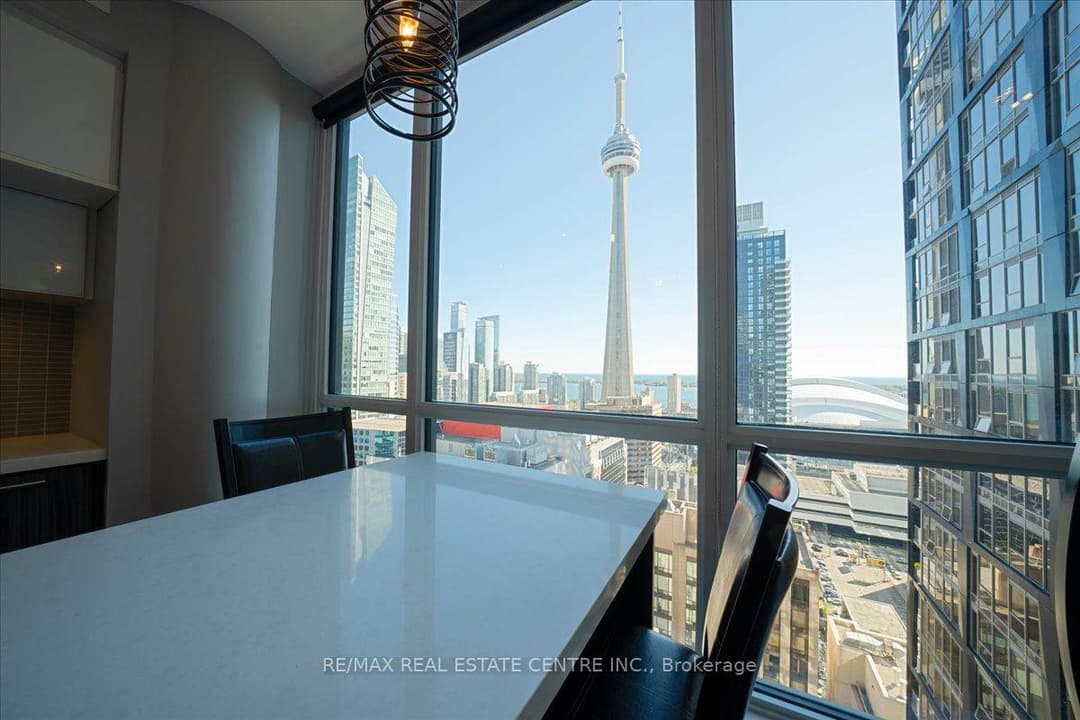 8 Mercer Street Unit 2808, Downtown Toronto / Waterfront
