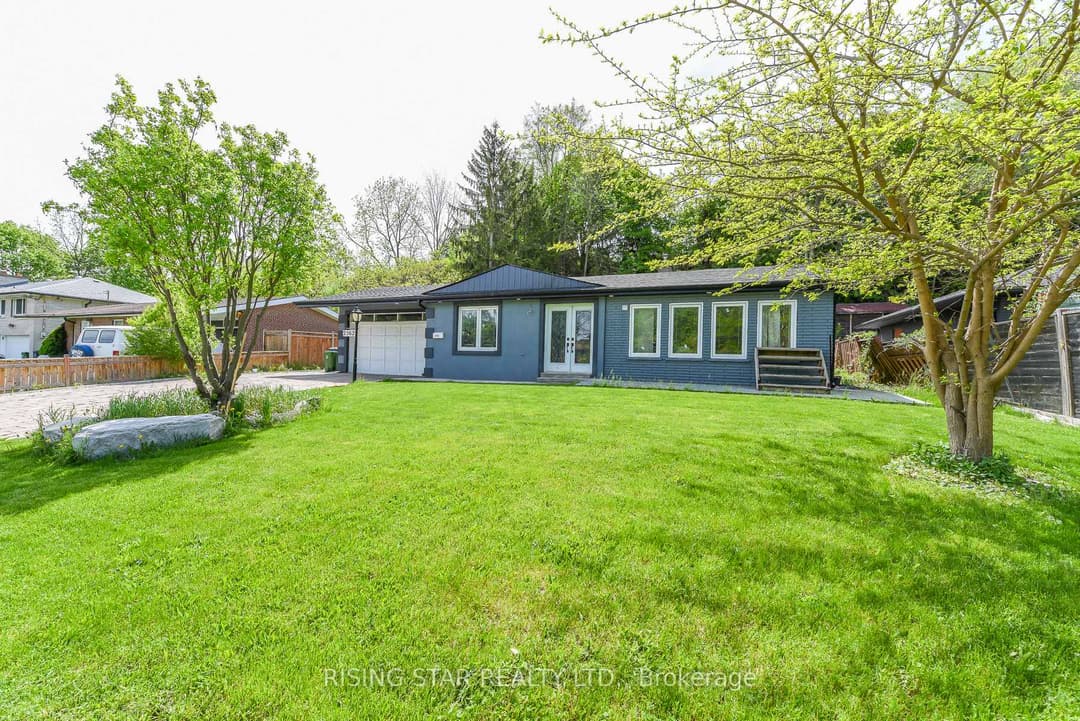 2562 Islington Ave Avenue, Etobicoke (West Mall / Rexdale)