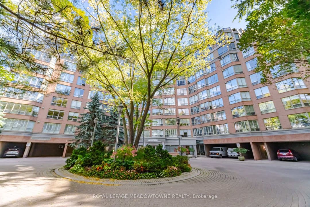 1 Ripley Avenue Unit 816, High Park / Junction / Roncesvalles