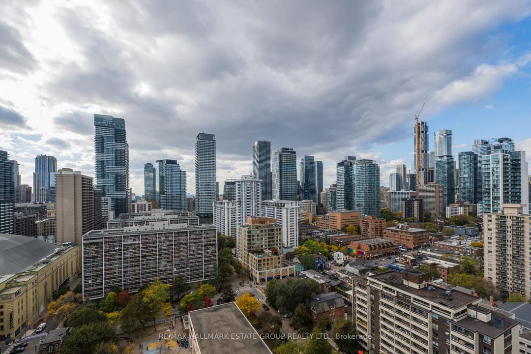 285 Mutual Street Unit 2201, Regent Park / Cabbagetown / St. James Town