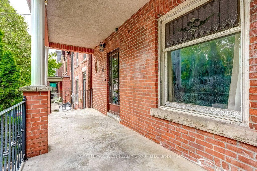 28 Concord Avenue, Downtown Toronto / Waterfront