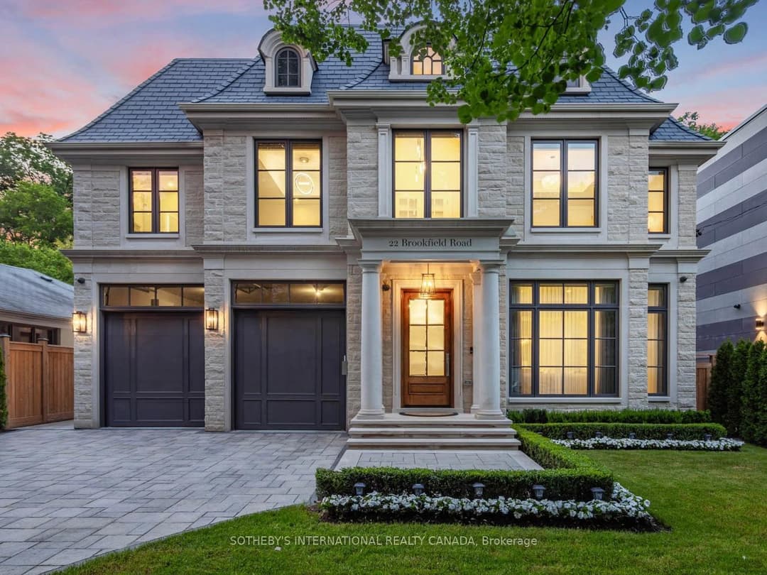 22 Brookfield Road, Bridle Path / York Mills / Hoggs Hollow