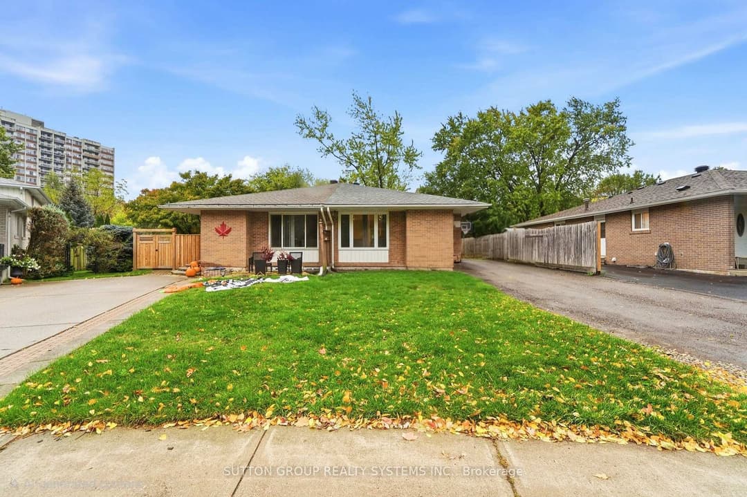 1916 Reiss Court, Mississauga