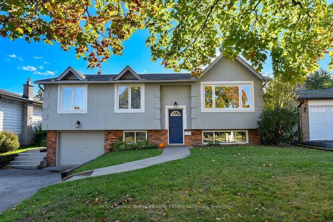 699 Castleguard Crescent, Burlington