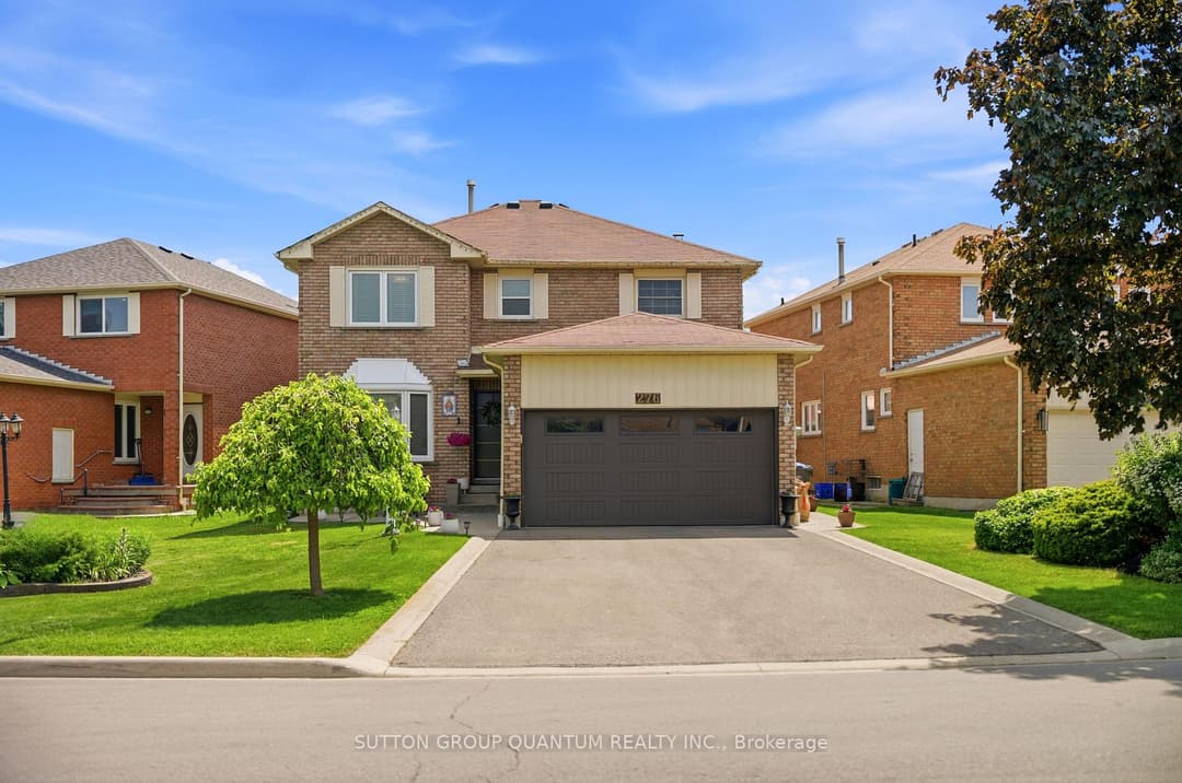 276 Lech Walesa Drive, Mississauga