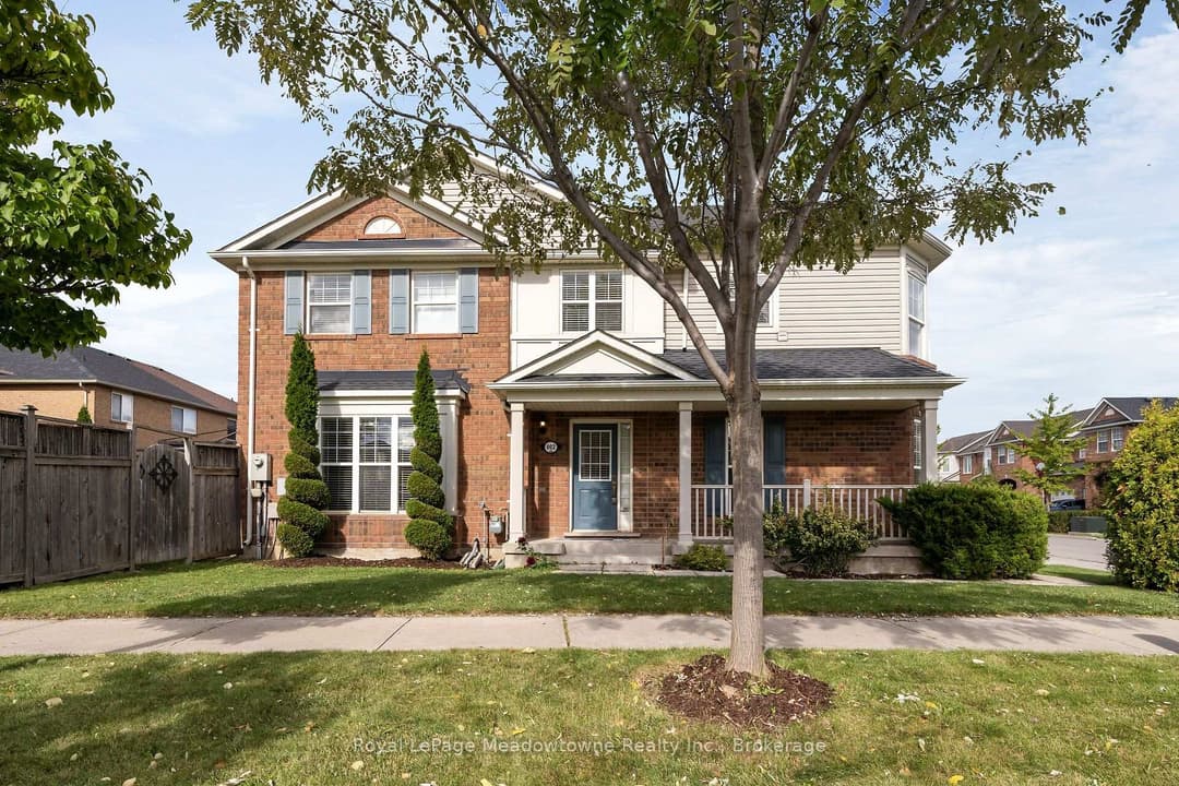 802 Stark Circle, Milton