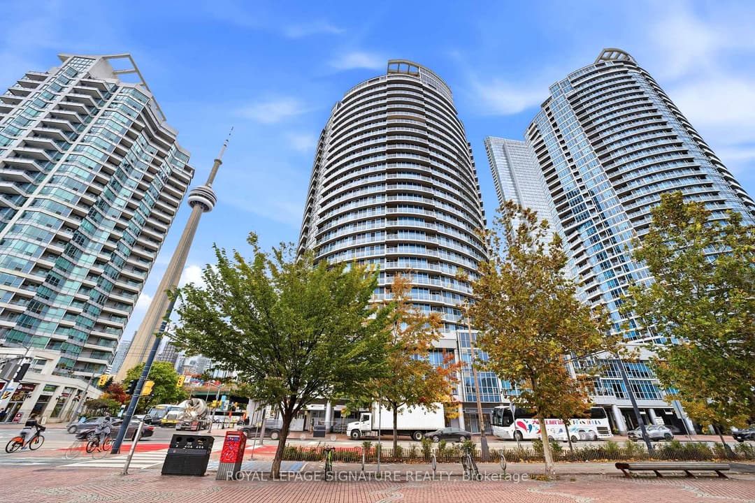 218 Queens Quay Unit 510, Downtown Toronto / Waterfront