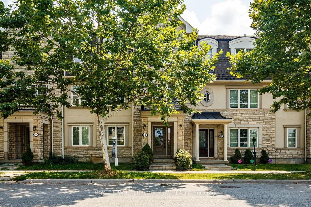 248 Ellen Davidson Drive, Oakville