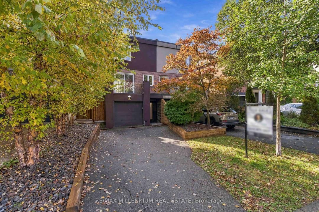65 Castlefield Avenue, Forest Hill / Deer Park
