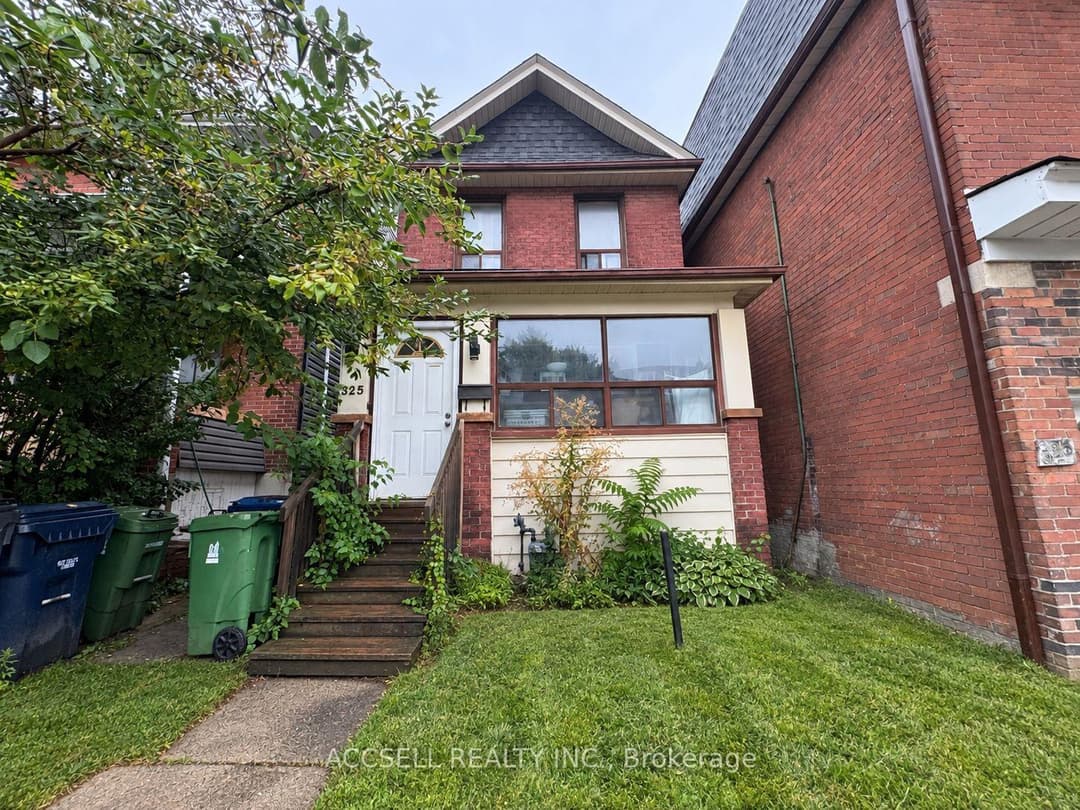 325 Greenwood Avenue, Riverdale / Leslieville