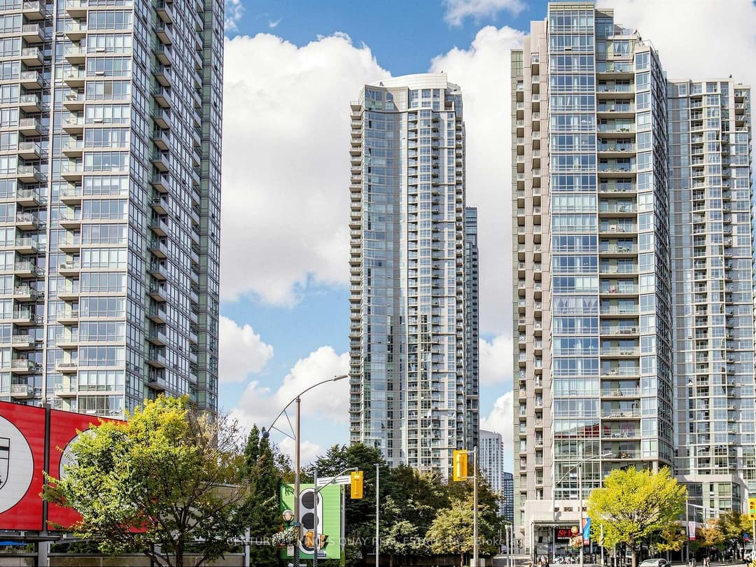 35 Mariner Terrace Unit 1502, Downtown Toronto / Waterfront