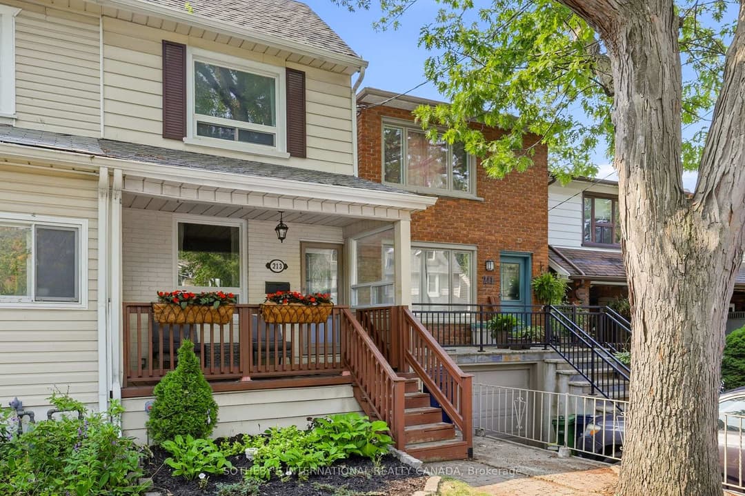 213 Oakcrest Avenue, The Beaches / Upper Beaches