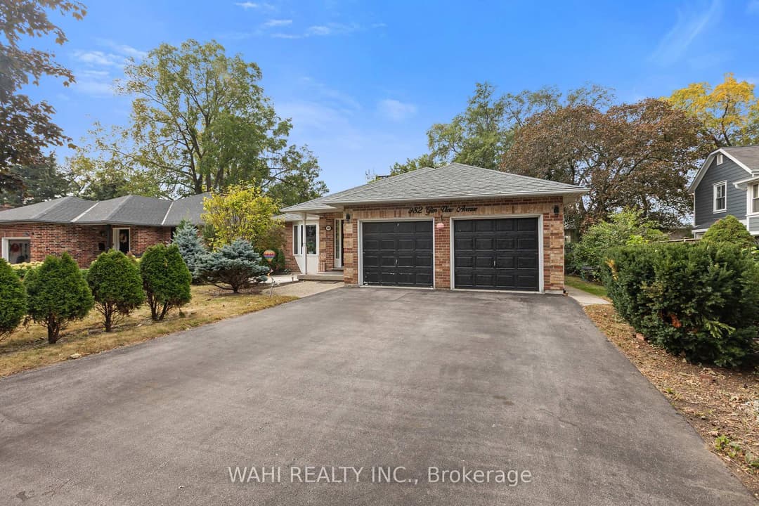 982 Glen View Avenue, Burlington