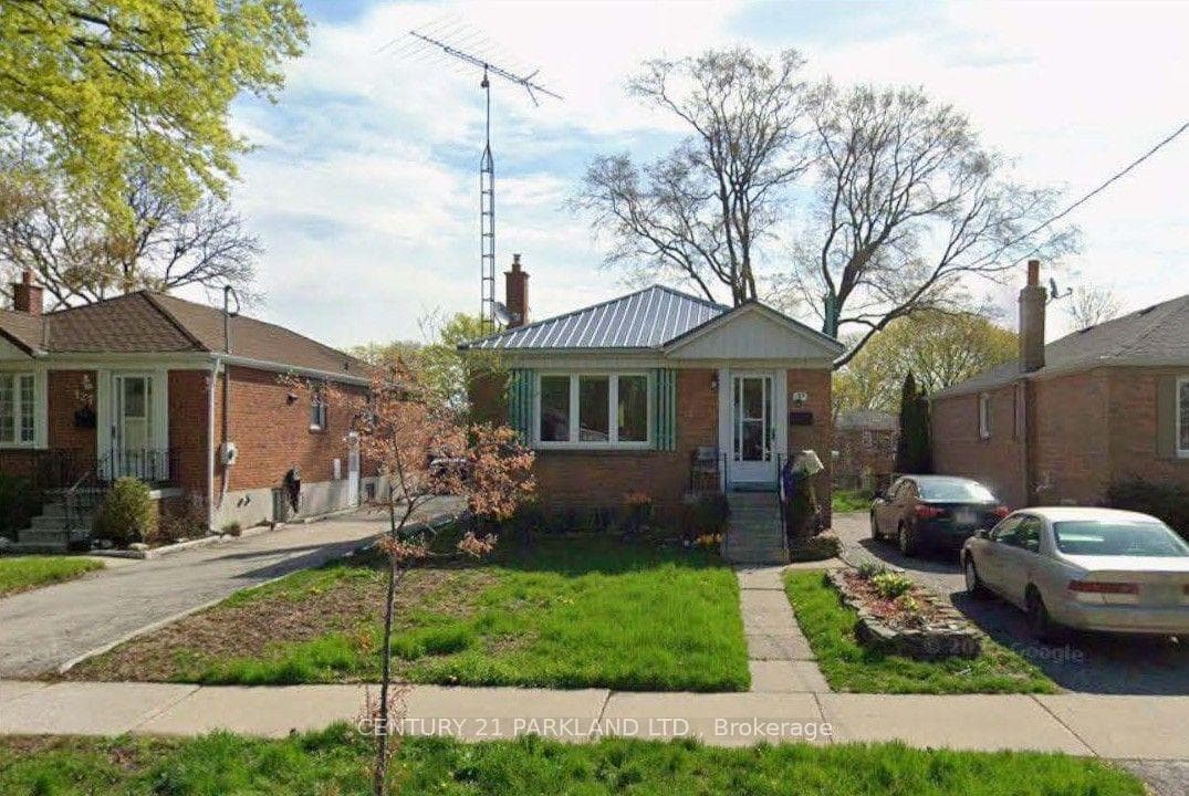 125 North Carson Street, Liberty Village / Parkdale / South Parkdale