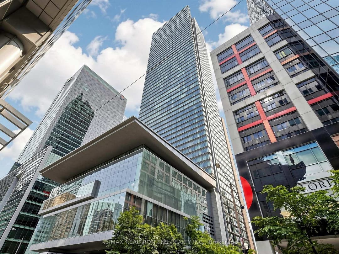 183 Wellington Street Unit 3803, Downtown Toronto / Waterfront