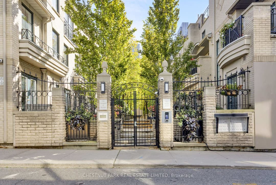 1 Baxter Street Unit TH17, Rosedale / Moore Park