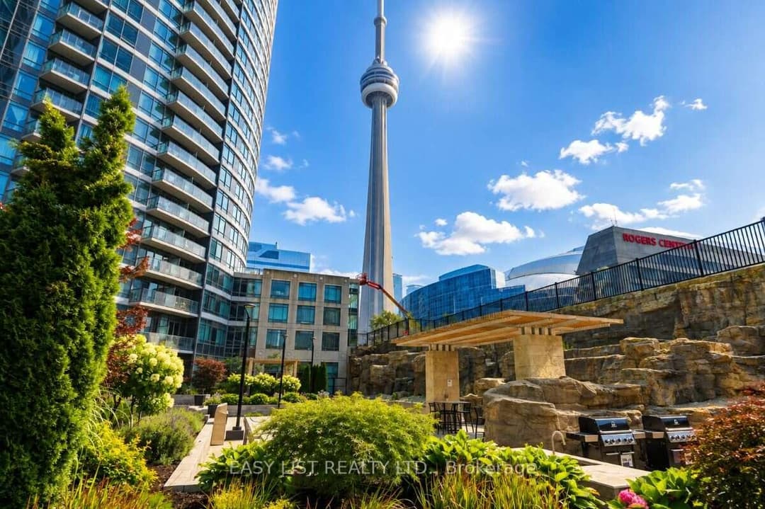 373 Front Street Unit 101, Downtown Toronto / Waterfront