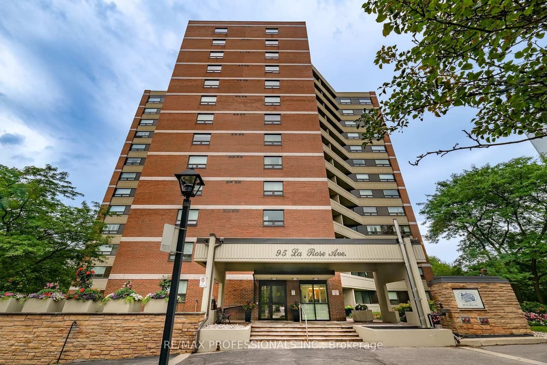 95 La Rose Avenue Unit 105, Etobicoke (Kingsview Village / Humber Heights)