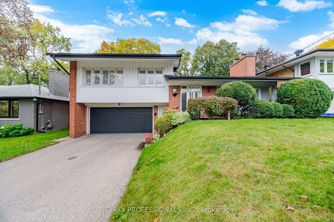 9 Humber Ridge Drive, Corso Italia / Dufferin Grove