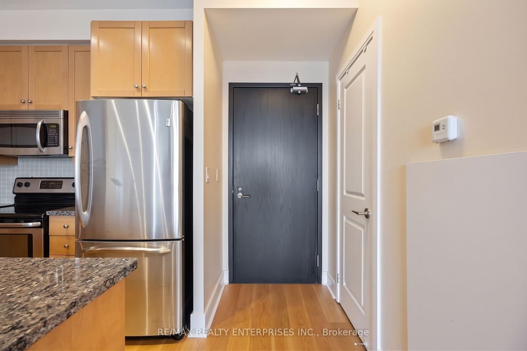 18 Yorkville Avenue Unit 2706, Annex / Yorkville / Summerhill