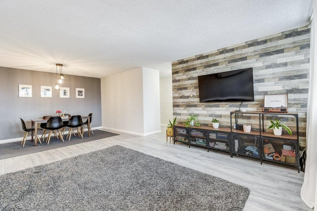 212 Kerr Street Unit 601, Oakville
