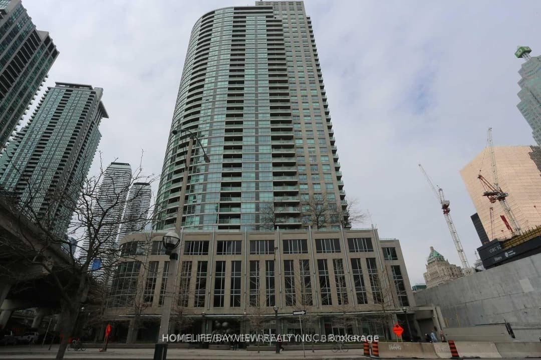 18 Yonge Street Unit 915, Downtown Toronto / Waterfront