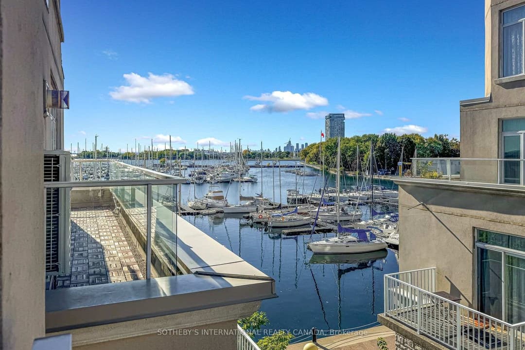32 Stadium Road Unit 377, Downtown Toronto / Waterfront