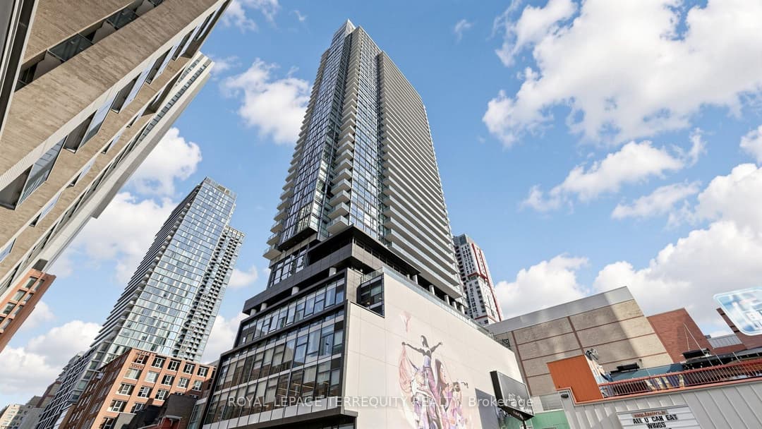 290 Adelaide Street Unit 3512, Downtown Toronto / Waterfront