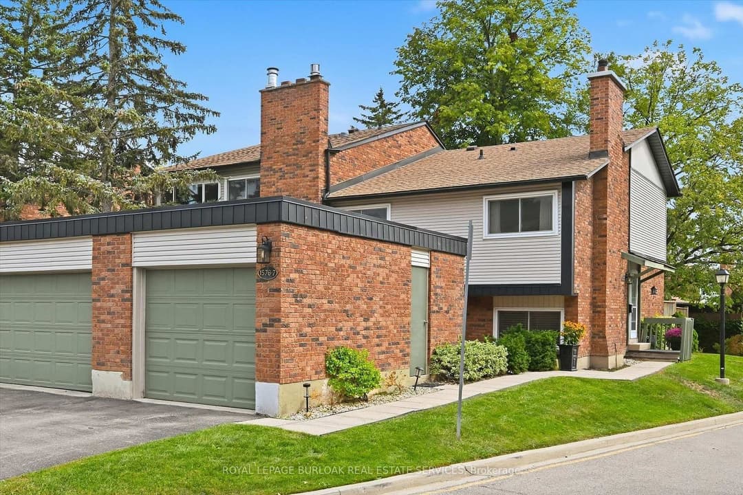 1576 Kerns Road Unit 7, Burlington
