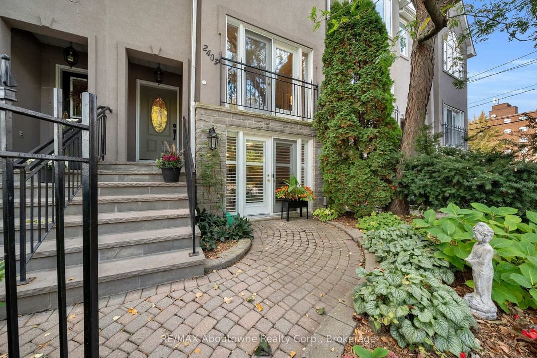 2403 Marine Drive, Oakville