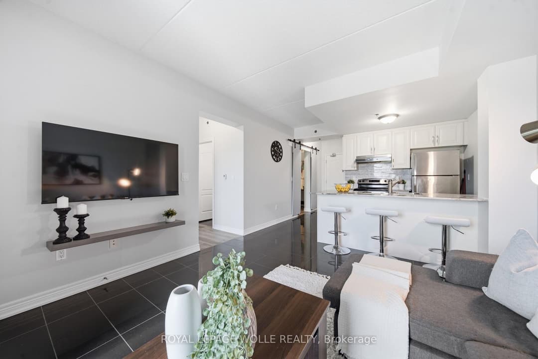 1421 Costigan Road Unit 506, Milton